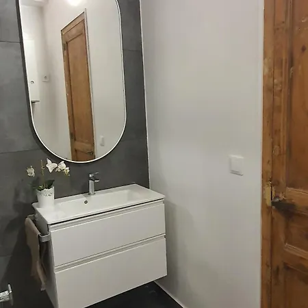 Apartment Opening Doors Miro Park Barcelona